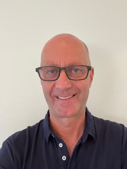 Herr Dr. med. dent. Uwe Nothdurft