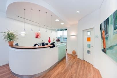 Dr. med. dent. Marcus Flach - Zahnarzt Wuppertal